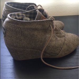 TOMS Tweed booties